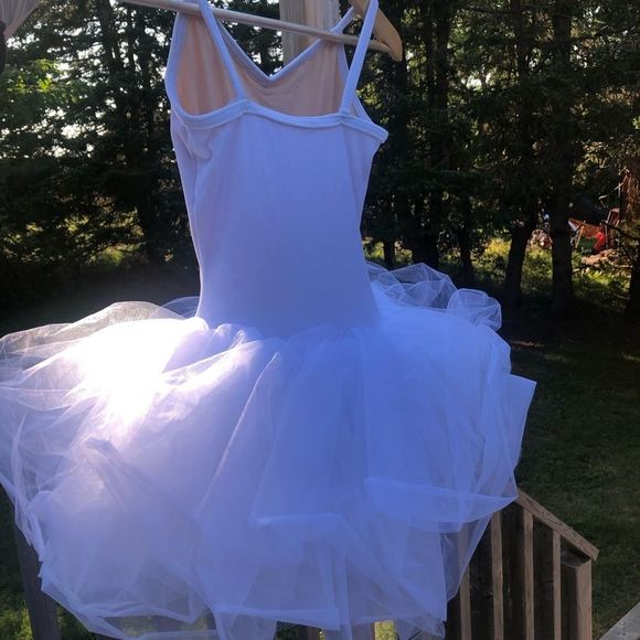 3/$25 🧁 Girl’s Ballerina White Tutu Dress, Velvet Bodice Bodysuit, Size Large - Picture 4 of 9